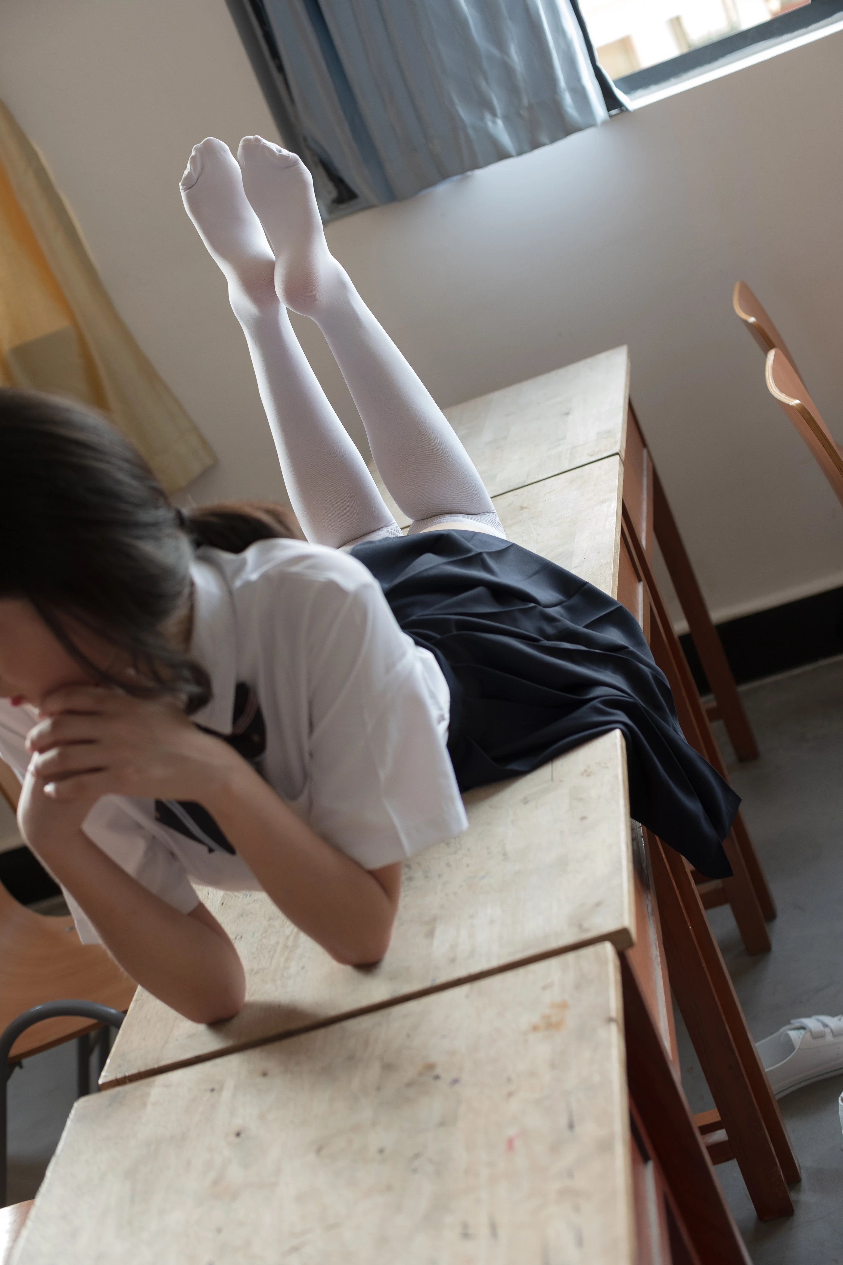 森萝财团 [BETA-022] 教室里的JK白丝少女 [66P]插图4